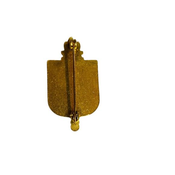 3rd Infantry Division Crest Pin Unit Insignia Badge USA Military Vintage - Picture 5 of 5